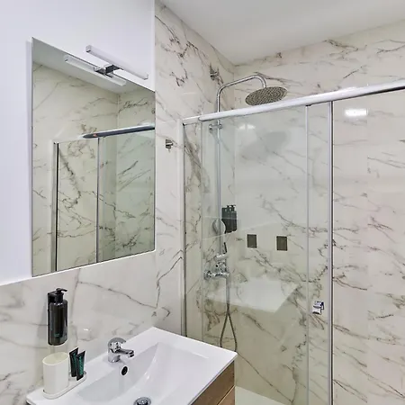 Margarita By Gaiarooms *